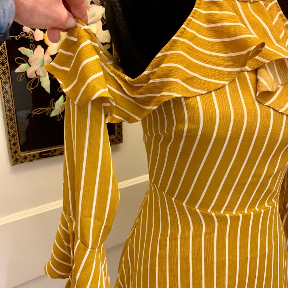 ✨ High Neck Cold Shoulder Dress 🎀 3 for $25 - Picture 2 of 8